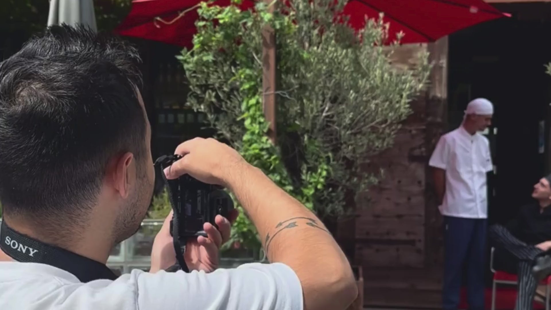 Carica il video: 